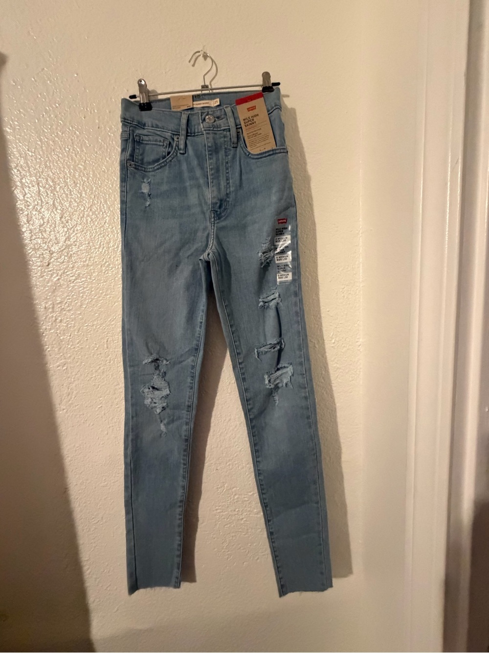 Levi's Women's Light Blue Distressed High-Rise Skinny Jeans